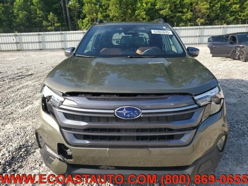 Used 2025 Subaru Forester Premium w/ Convenience Package #1 image 5