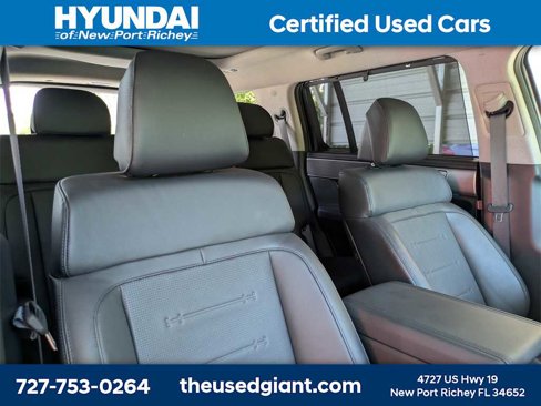 Used 2025 Hyundai Santa Fe Limited image 6