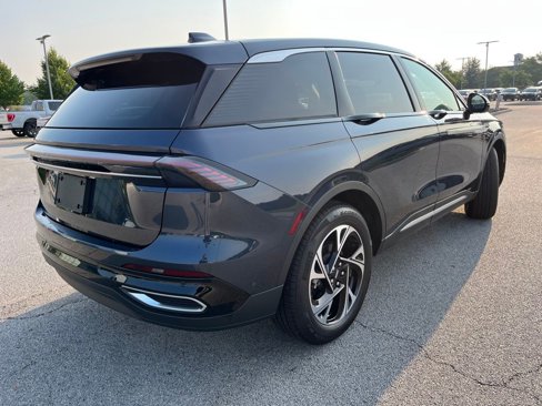 Used 2024 Lincoln Nautilus Premier image 4