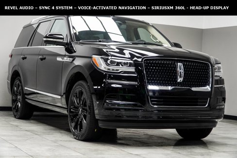 Used 2024 Lincoln Navigator Reserve w/ Monochromatic Package image 4