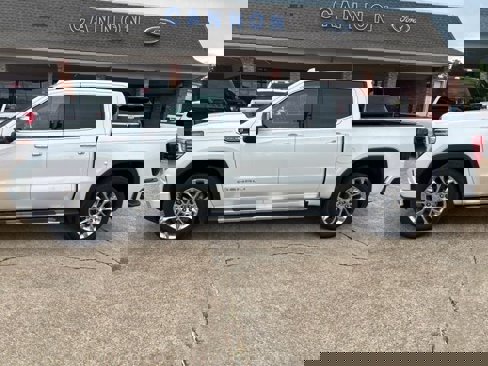 Used 2024 GMC Sierra 1500 Denali w/ Technology Package image 2