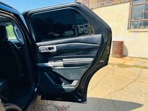 Used 2021 Ford Explorer XLT w/ Equipment Group 202A image 25