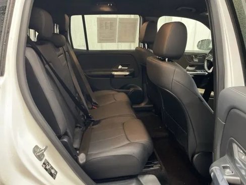 Used 2024 Mercedes-Benz GLB 250 4MATIC image 13
