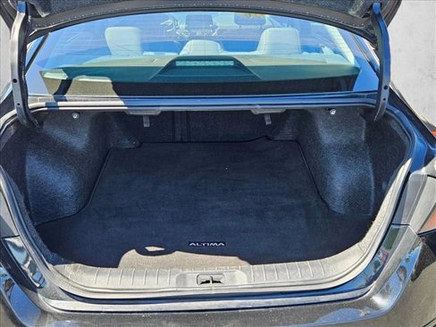 Used 2024 Nissan Altima 2.5 SV image 6
