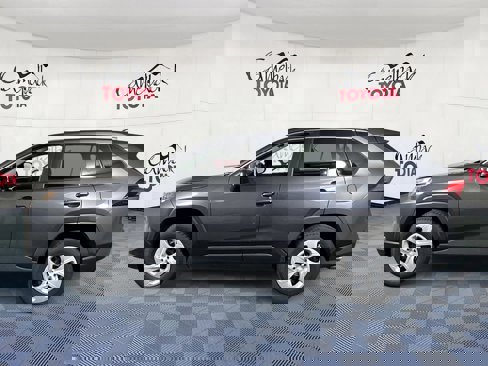 Used 2024 Toyota RAV4 LE image 4