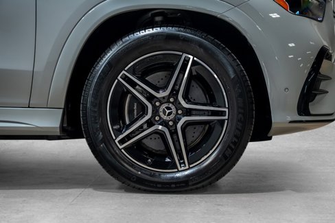 Used 2024 Mercedes-Benz GLE 350 4MATIC w/ AMG Line Exterior image 23