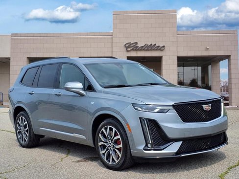 Used 2023 Cadillac XT6 Sport w/ LPO, Floor Liner Package image 3