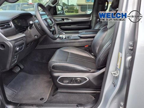 Used 2023 Jeep Wagoneer L Series II image 13