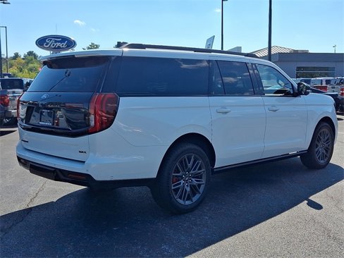 New 2025 Ford Expedition Max Platinum image 3