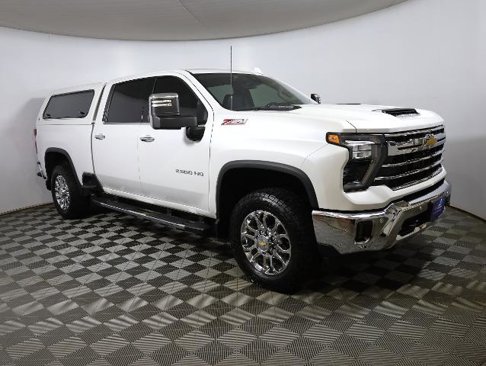 Used 2024 Chevrolet Silverado 2500 LTZ w/ LTZ Premium Package image 4