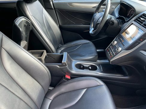 Used 2017 Lincoln MKC Premiere image 30