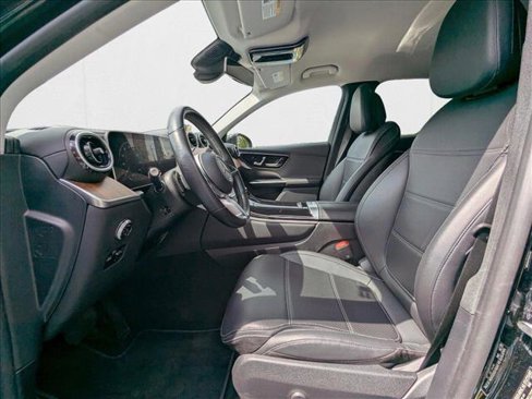 Used 2024 Mercedes-Benz GLC 300 image 17