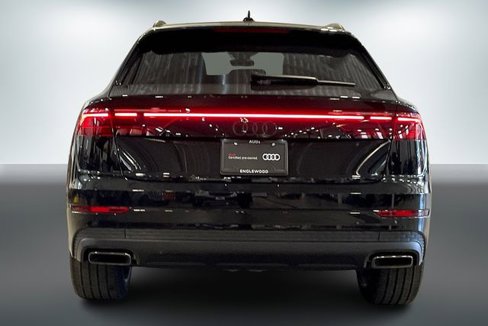 Certified 2025 Audi Q8 Premium image 4
