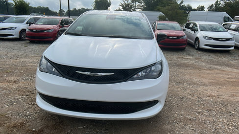 New 2026 Chrysler Voyager LX image 3