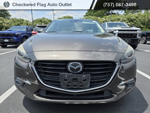 Used 2017 MAZDA MAZDA3 Grand Touring image 2