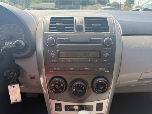 Used 2011 Toyota Corolla LE image 17
