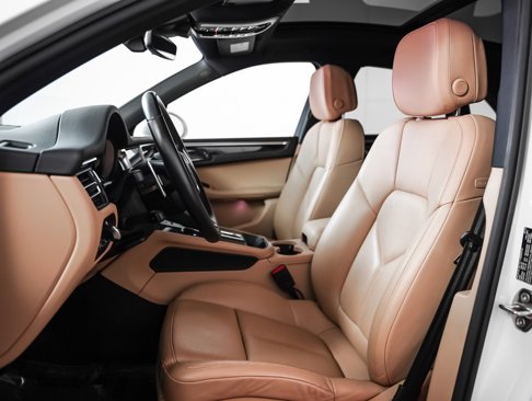 Certified 2023 Porsche Macan S image 5