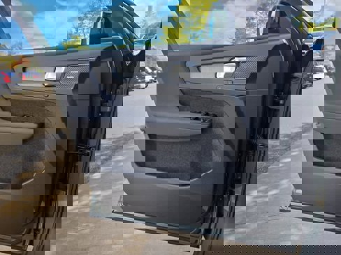 New 2026 Volvo XC40 B5 Ultra w/ Protection Package Premier image 21