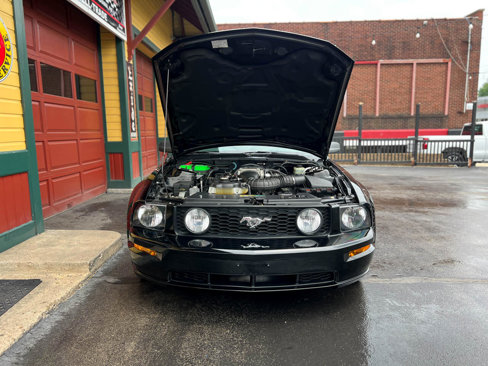 Used 2005 Ford Mustang GT Premium image 20