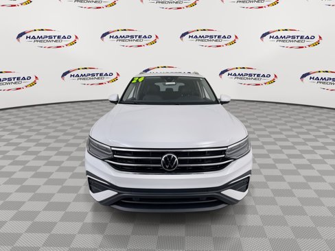 Used 2024 Volkswagen Tiguan Wolfsburg Edition image 3