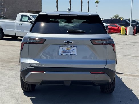 Used 2026 Chevrolet Equinox LT w/ Convenience Package II image 4