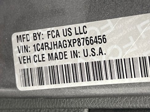 Used 2023 Jeep Grand Cherokee Altitude image 31