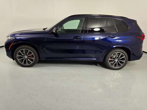 New 2026 BMW X5 M60i image 4