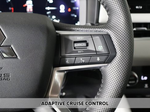 New 2025 Mitsubishi Outlander SE image 6