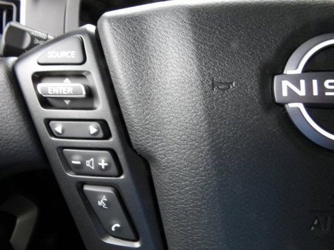 Certified 2025 Nissan Frontier SV image 31