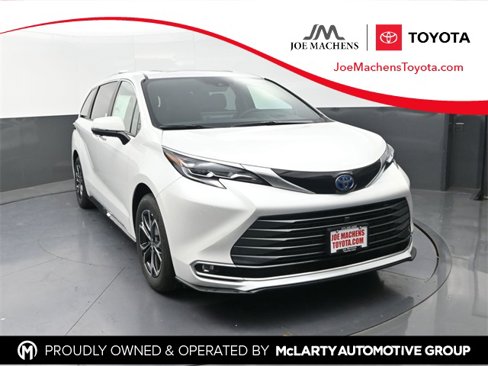 New 2025 Toyota Sienna Platinum image 1