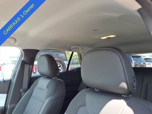 Used 2025 Chevrolet Trax LT image 18