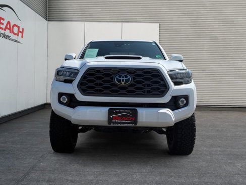 Used 2021 Toyota Tacoma TRD Sport image 7