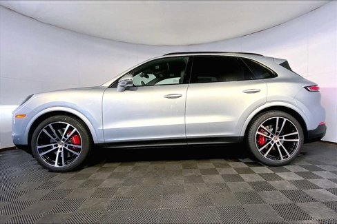 New 2026 Porsche Cayenne image 2