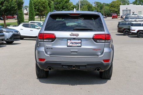 Used 2021 Jeep Grand Cherokee Trailhawk image 4