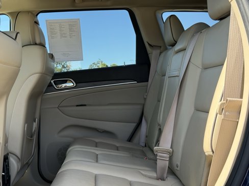 Used 2015 Jeep Grand Cherokee Overland w/ Advanced Technology Group image 14