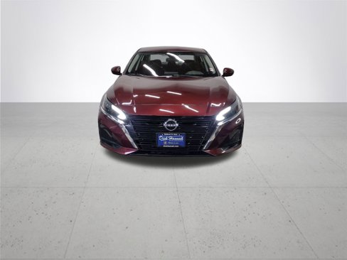 Used 2023 Nissan Altima 2.5 SV image 3