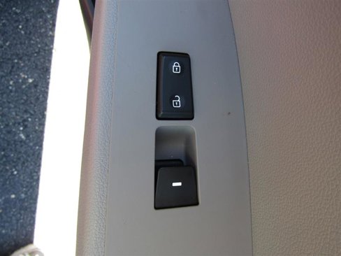 Used 2020 Hyundai Elantra SE image 28