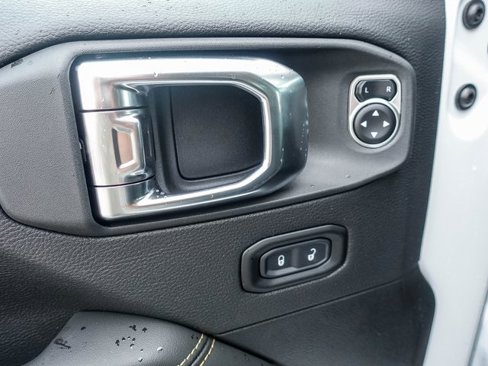 New 2025 Jeep Wrangler Sahara image 17