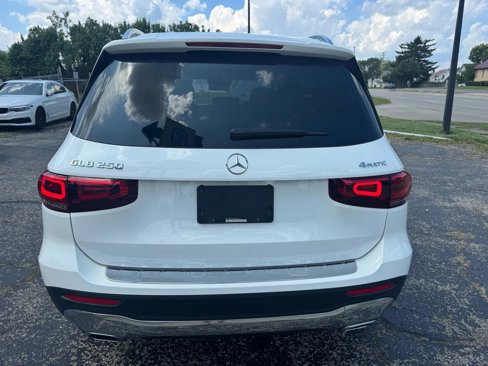 Used 2022 Mercedes-Benz GLB 250 4MATIC image 7