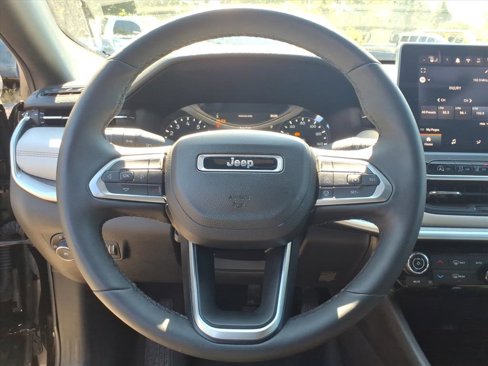 Certified 2024 Jeep Compass Limited w/ Sun and Sound Group image 17