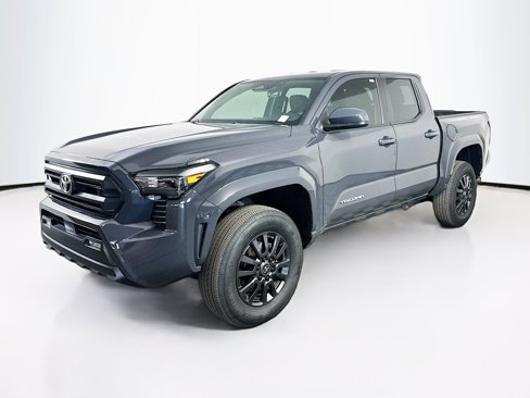 Used 2025 Toyota Tacoma SR5 image 3