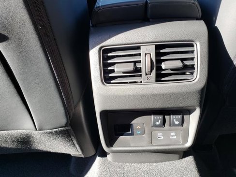 New 2026 Nissan Rogue Platinum image 16