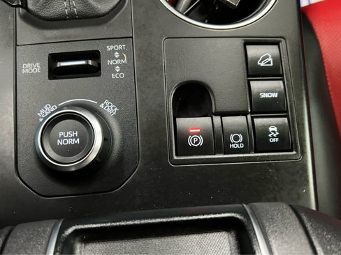 Used 2024 Toyota Highlander XSE image 18