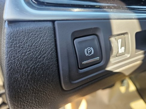 Used 2023 Cadillac XT6 Premium Luxury image 21