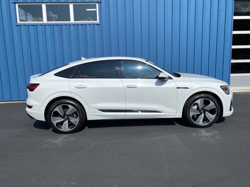 Used 2021 Audi e-tron Prestige w/ Prestige Package image 13