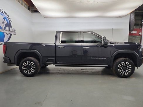 Used 2024 GMC Sierra 2500 Denali Ultimate w/ Snow Plow Prep/Camper Package image 12