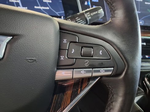 Used 2023 Cadillac Escalade ESV Premium Luxury image 30