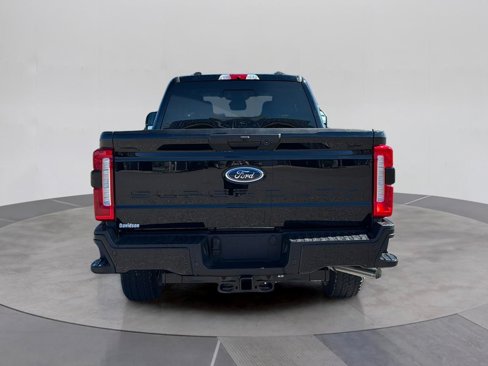 New 2026 Ford F250 4x4 Crew Cab Super Duty image 4