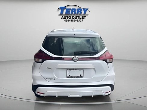 Used 2024 Nissan Kicks S image 6