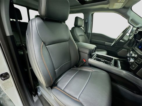 New 2025 Ford F250 Lariat w/ Chrome Package image 29